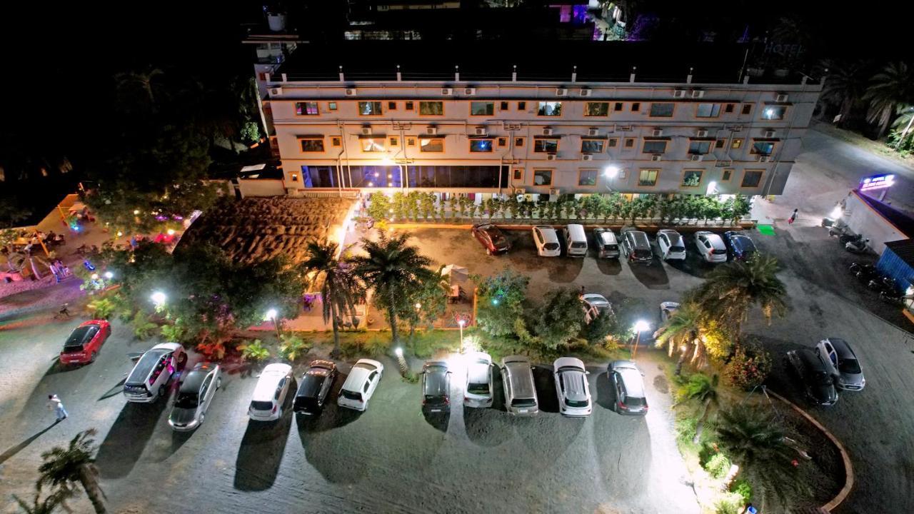 Hotel Silver Resort ดามัน ภายนอก รูปภาพ